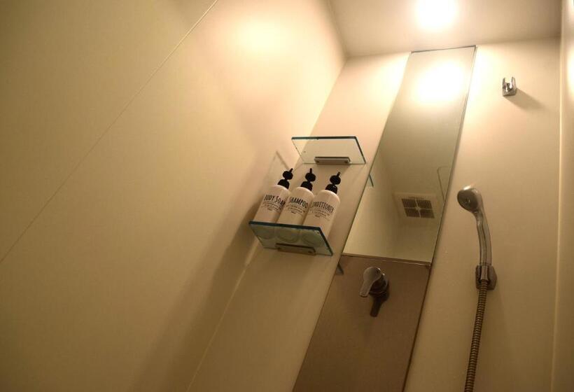 חדר סטנדרט לארבעה, Guest House Golden Mile Hostel