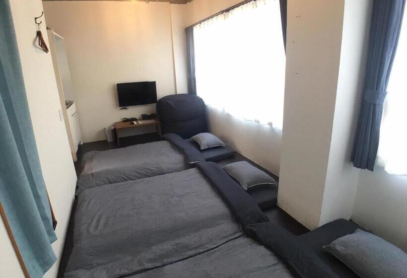 חדר סטנדרט לארבעה, Guest House Golden Mile Hostel