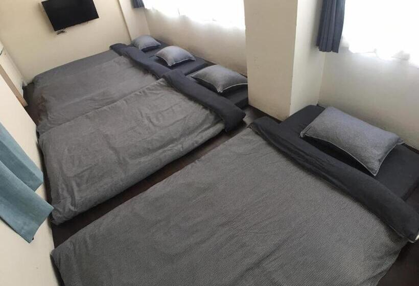 חדר סטנדרט לארבעה, Guest House Golden Mile Hostel