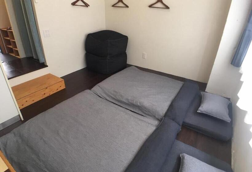اتاق استاندارد سه نفره, Guest House Golden Mile Hostel