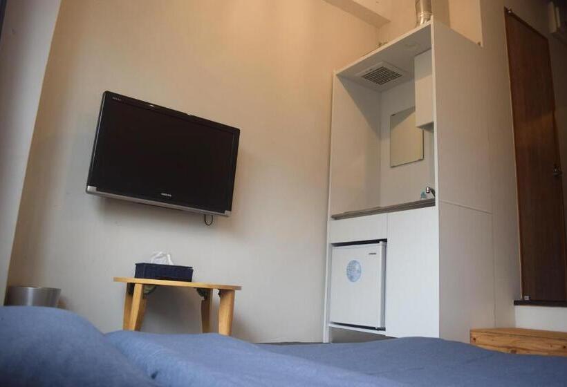 חדר סטנדרט לשלושה, Guest House Golden Mile Hostel