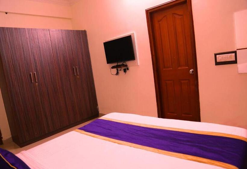 اتاق اجرایی, Airport Gateway