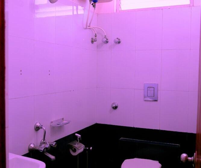 اتاق سوپریور, Airport Gateway