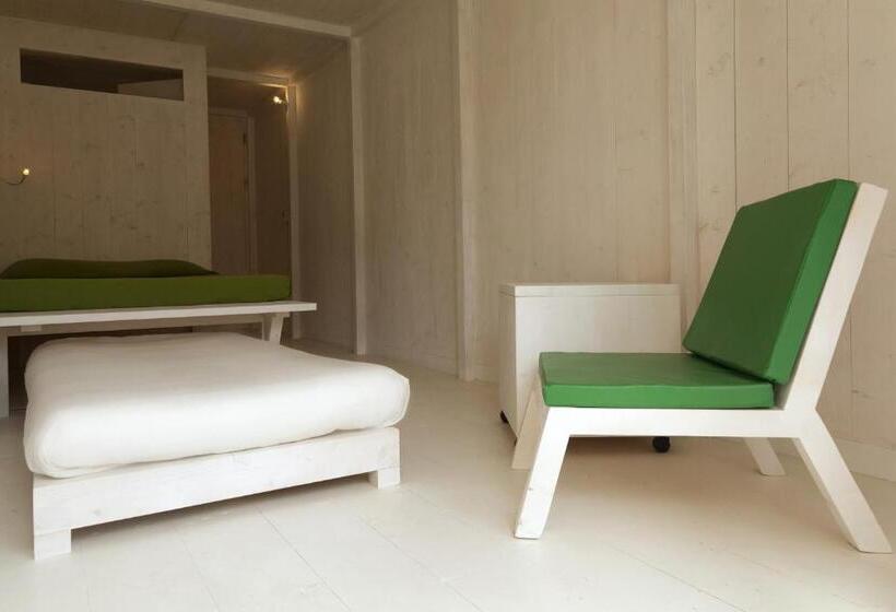 Quarto standard, Aquiles Eco