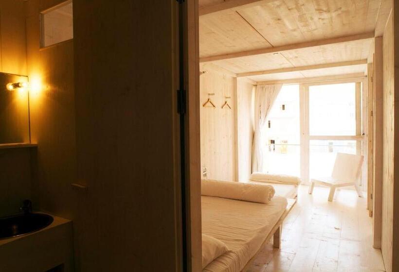 Quarto standard, Aquiles Eco