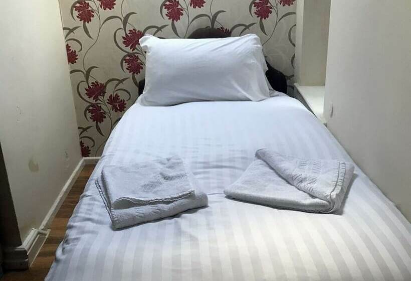 غرفة قياسية فردية حمام مشترك, Assheton