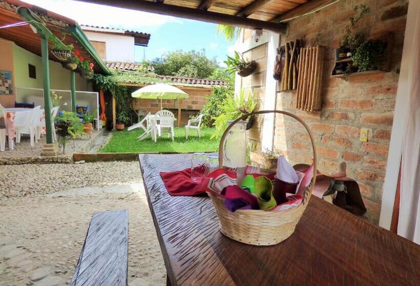 חדר משפחתי דלוקס, Kantarrana Urbana Jardin