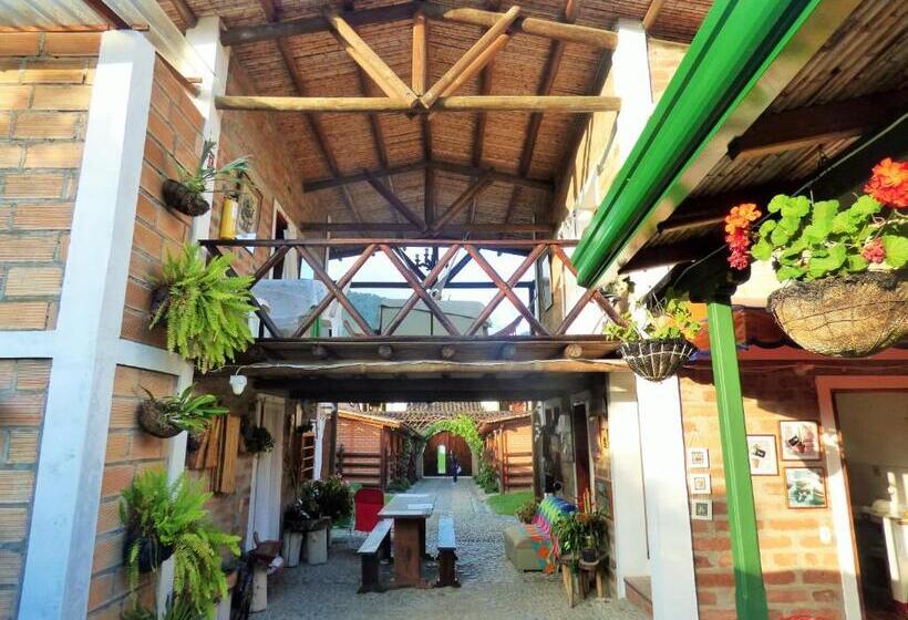 חדר משפחתי דלוקס, Kantarrana Urbana Jardin