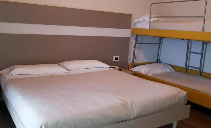 スタンダード４人部屋, Stampa 1968 Hotel E Ristorante