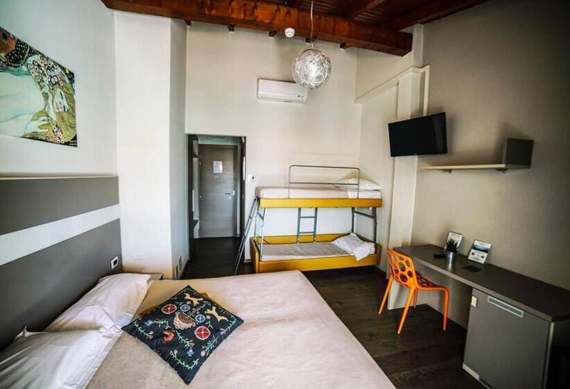 غرفة قياسية رباعية, Stampa 1968 Hotel E Ristorante