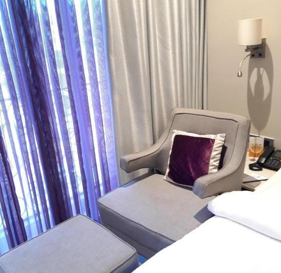 エクゼクティブルーム, The Flora Grand, Vasco, Goa