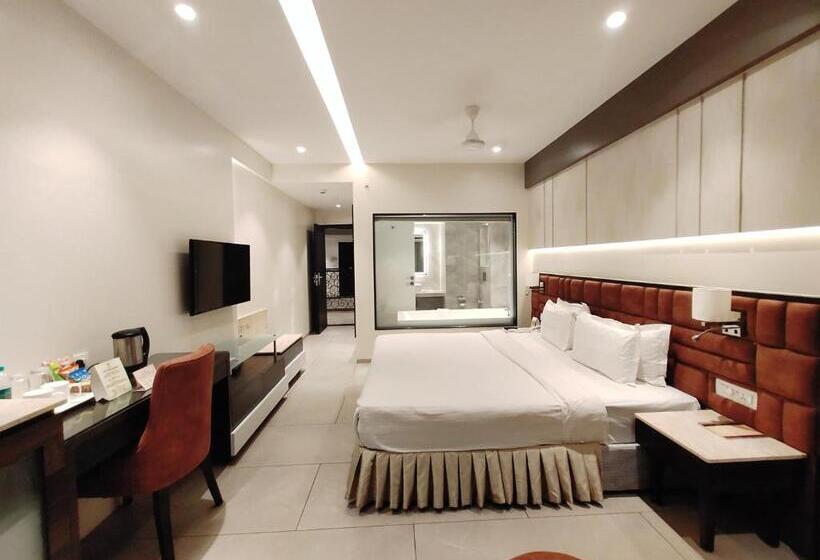 スーペリアールーム, The Flora Grand, Vasco, Goa