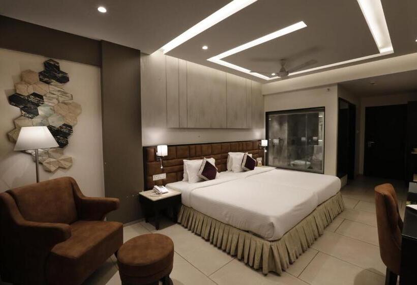 スーペリアールーム, The Flora Grand, Vasco, Goa