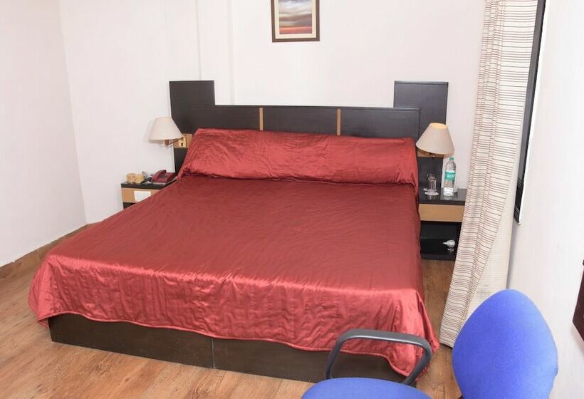 اتاق استاندارد, The Pine Crest Resort Bhimtal