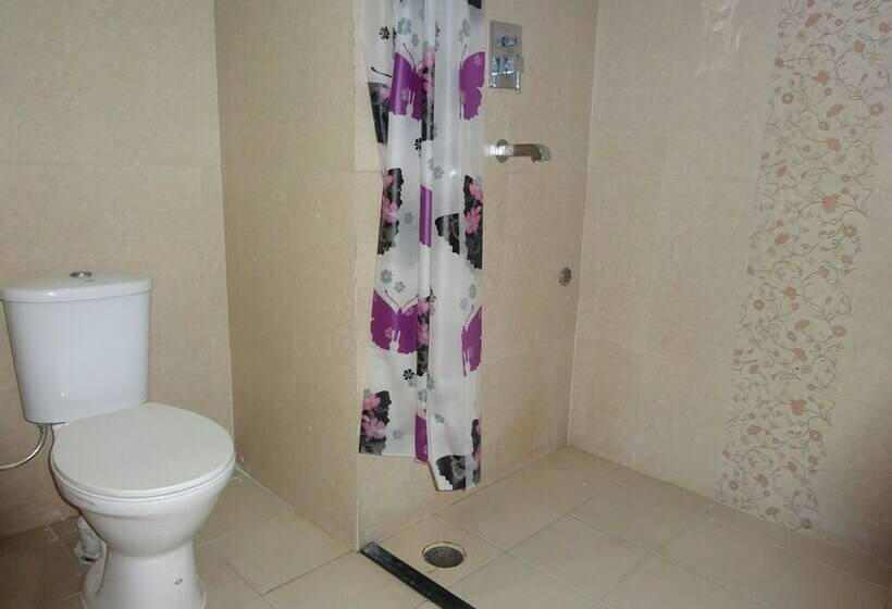 חדר דלוקס, Utsav