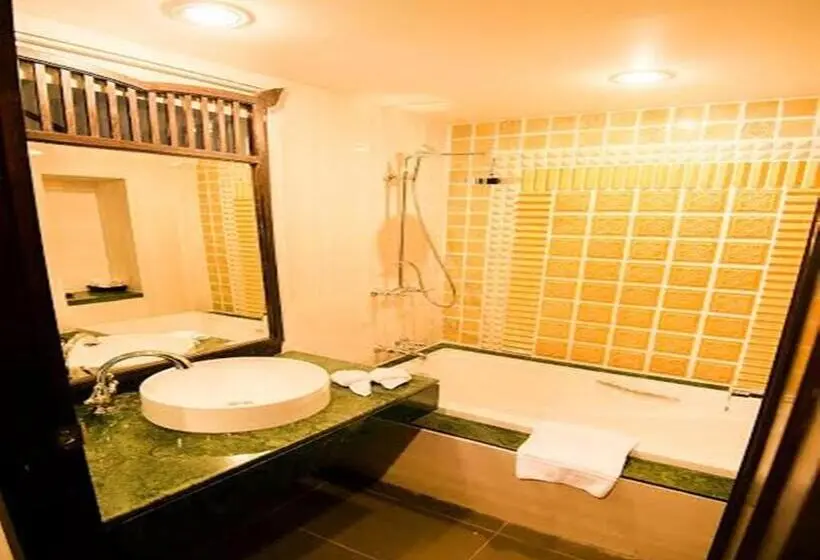 سوییت خانوادگی, Vassana Design