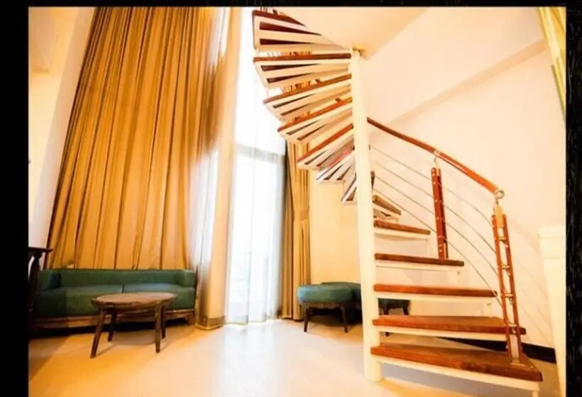 سوئیت پرزیدنت, Vassana Design