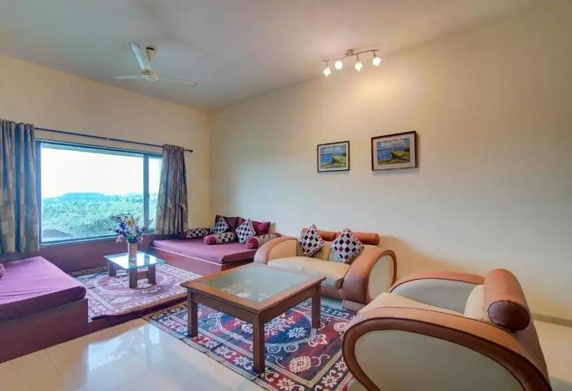プレミアムスイート, Camel Valley Resort, Igatpuri