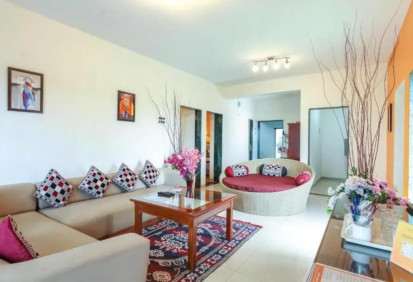 ペントハウスルーム, Camel Valley Resort, Igatpuri