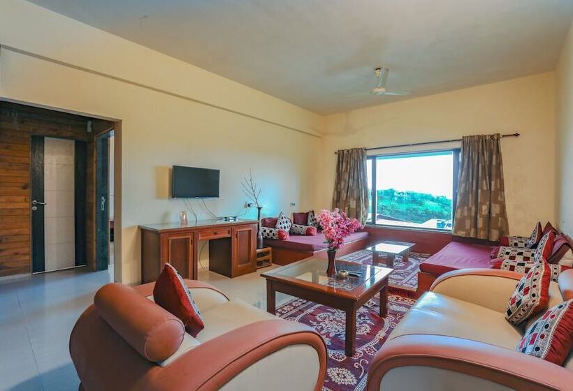 סוויטת פרמיום, Camel Valley Resort, Igatpuri