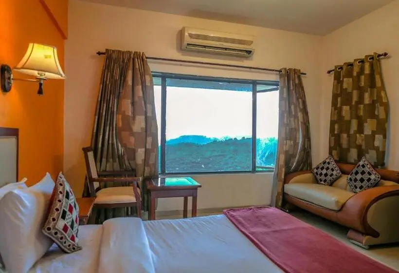 ペントハウスルーム, Camel Valley Resort, Igatpuri