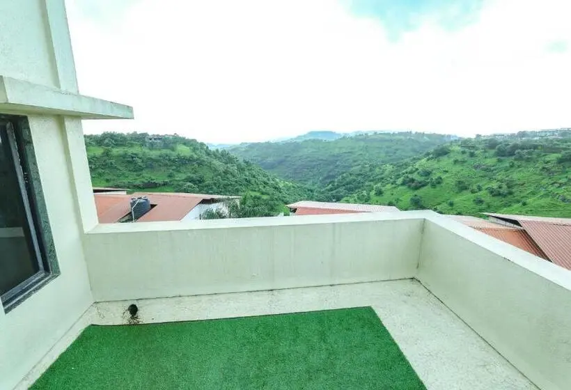 ペントハウスルーム, Camel Valley Resort, Igatpuri