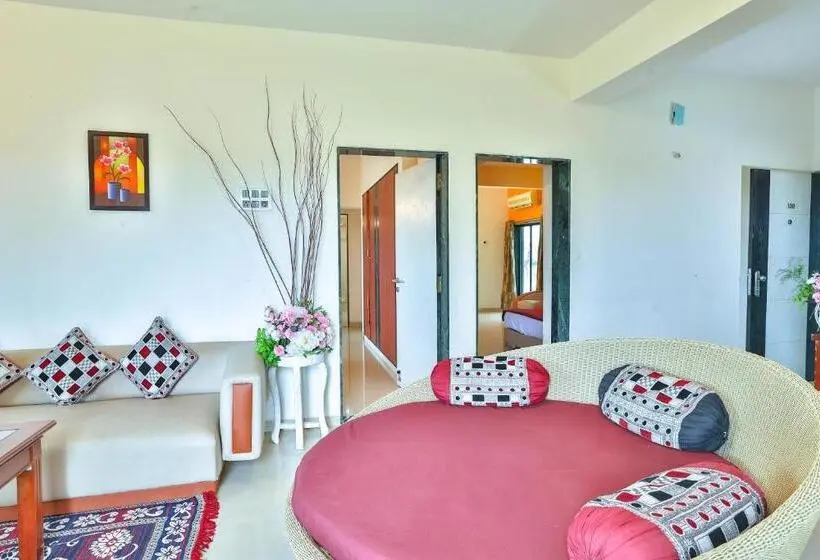 ペントハウスルーム, Camel Valley Resort, Igatpuri