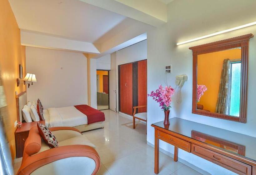 חדר פנטהאוז, Camel Valley Resort, Igatpuri