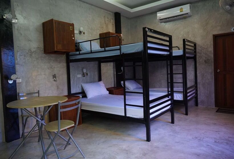 Letto in Camera Condivisa, Pk Hostel