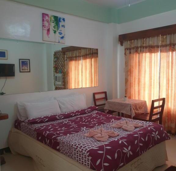 חדר סטנדרט עם מרפסת, Pagudpud Rinnovati