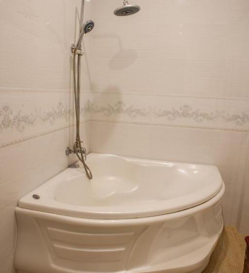 اتاق لوکس خانوادگی, Trieu Khang Hotel Gần Sân Bay Cam Ranh Near Cam Ranh Airport