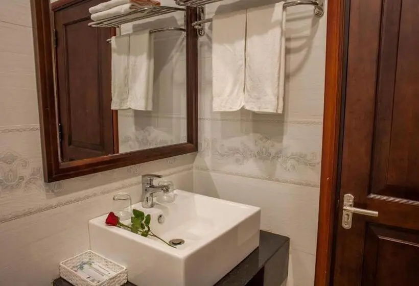اتاق لوکس خانوادگی, Trieu Khang Hotel Gần Sân Bay Cam Ranh Near Cam Ranh Airport