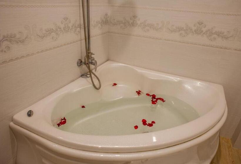 اتاق لوکس خانوادگی, Trieu Khang Hotel Gần Sân Bay Cam Ranh Near Cam Ranh Airport