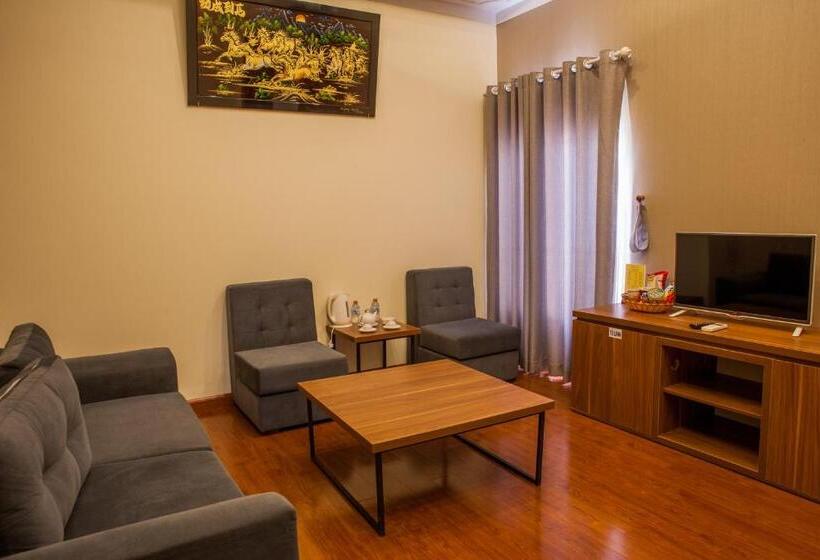 سوئیت با تخت بزرگ, Trieu Khang Hotel Gần Sân Bay Cam Ranh Near Cam Ranh Airport