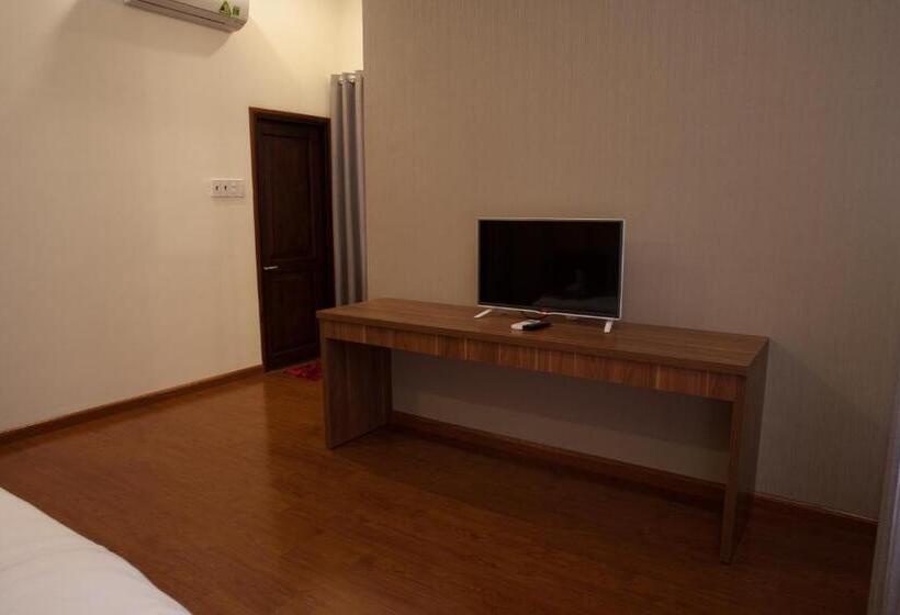 سوئیت با تخت بزرگ, Trieu Khang Hotel Gần Sân Bay Cam Ranh Near Cam Ranh Airport