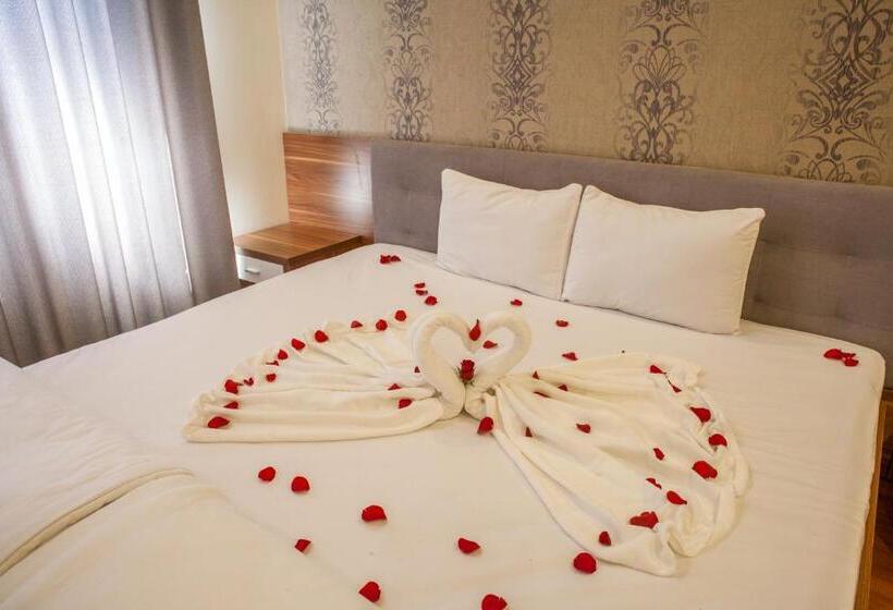 سوئیت با تخت بزرگ, Trieu Khang Hotel Gần Sân Bay Cam Ranh Near Cam Ranh Airport