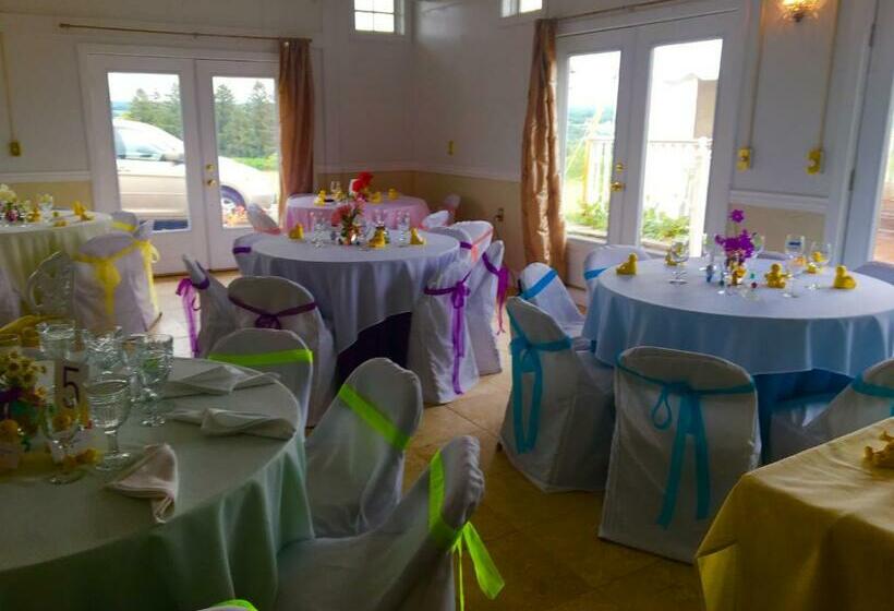 غرفة قياسية سرير كينج, A Cayuga Lakefront Inn   Hotel Alt, Ithaca New York