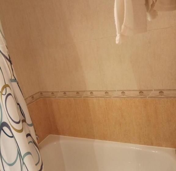 スタンダードルーム, Hostal Restaurante Raton