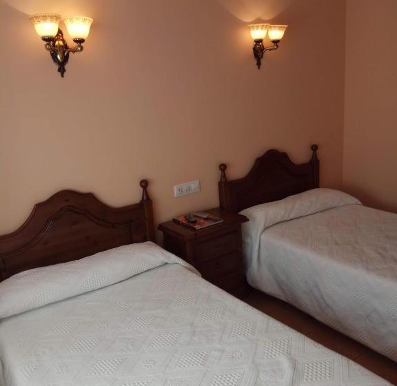 חדר סטנדרט, Hostal Restaurante Raton