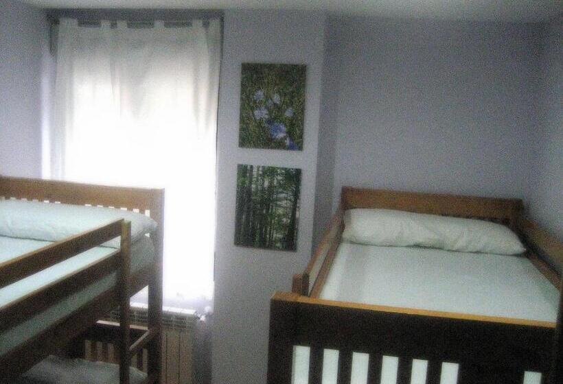 اتاق استاندارد چهار تخته, Albergue Turístico Rio Aragon