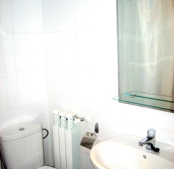 اتاق استاندارد چهار تخته, Albergue Turístico Rio Aragon