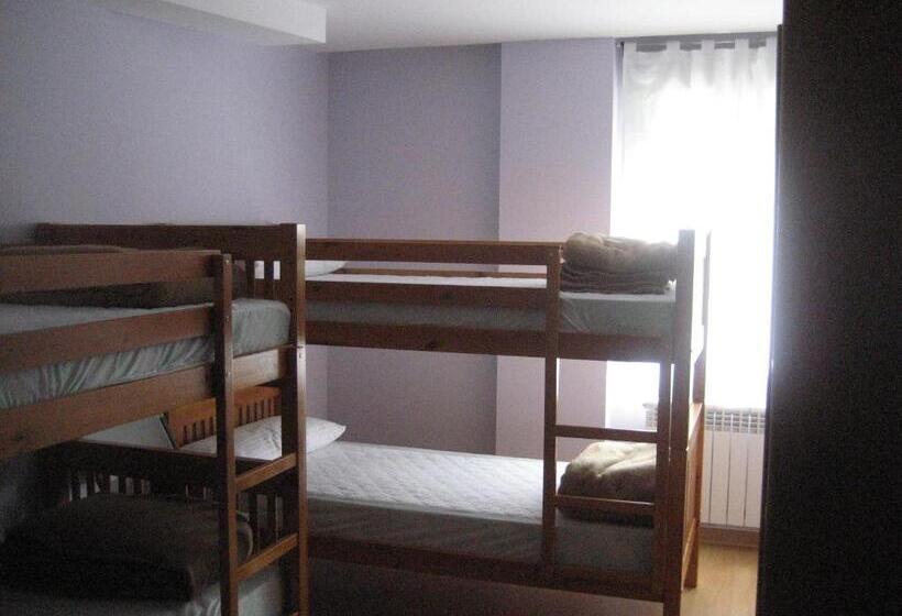 اتاق استاندارد چهار تخته, Albergue Turístico Rio Aragon