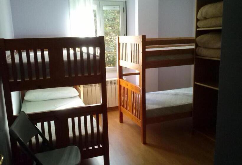 اتاق استاندارد چهار تخته, Albergue Turístico Rio Aragon