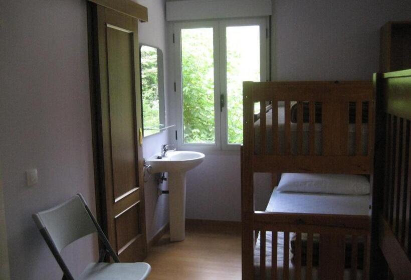 تختخواب در اتاق مشترک, Albergue Turístico Rio Aragon