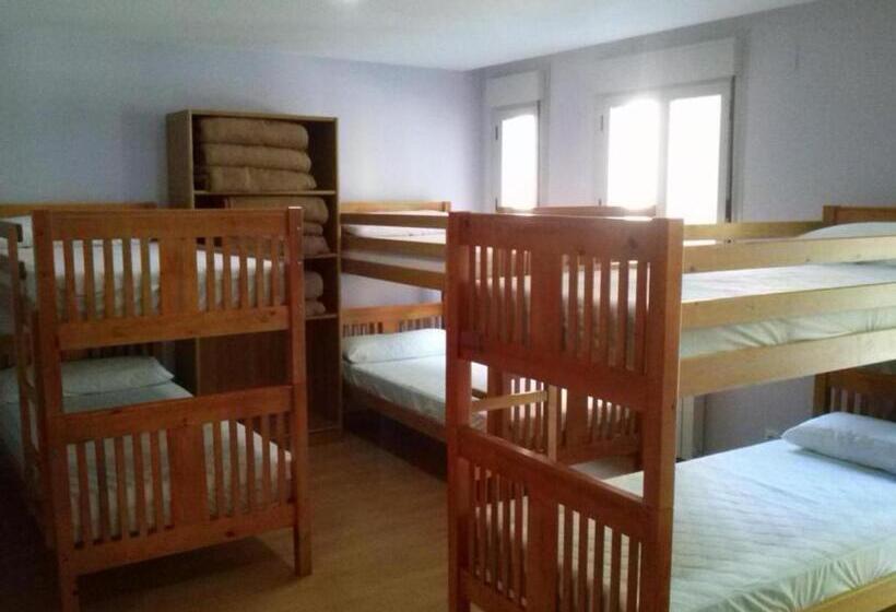 اتاق خانوادگی, Albergue Turístico Rio Aragon