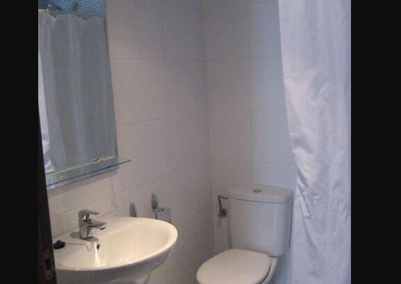 تختخواب در اتاق مشترک, Albergue Turístico Rio Aragon