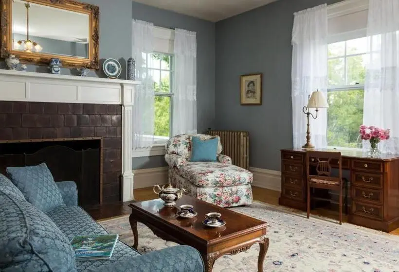 キングサイズベッドのスーペリアルーム, Mercersburg Inn