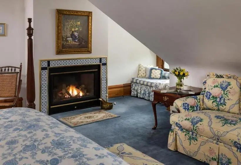 キングサイズベッドのデラックスルーム, Mercersburg Inn