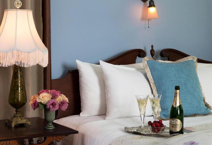 스탠다드 룸 킹사이즈 침대, Mercersburg Inn