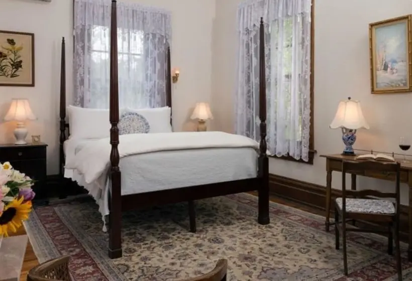 ガーデンビュースタンダードルーム, Mercersburg Inn